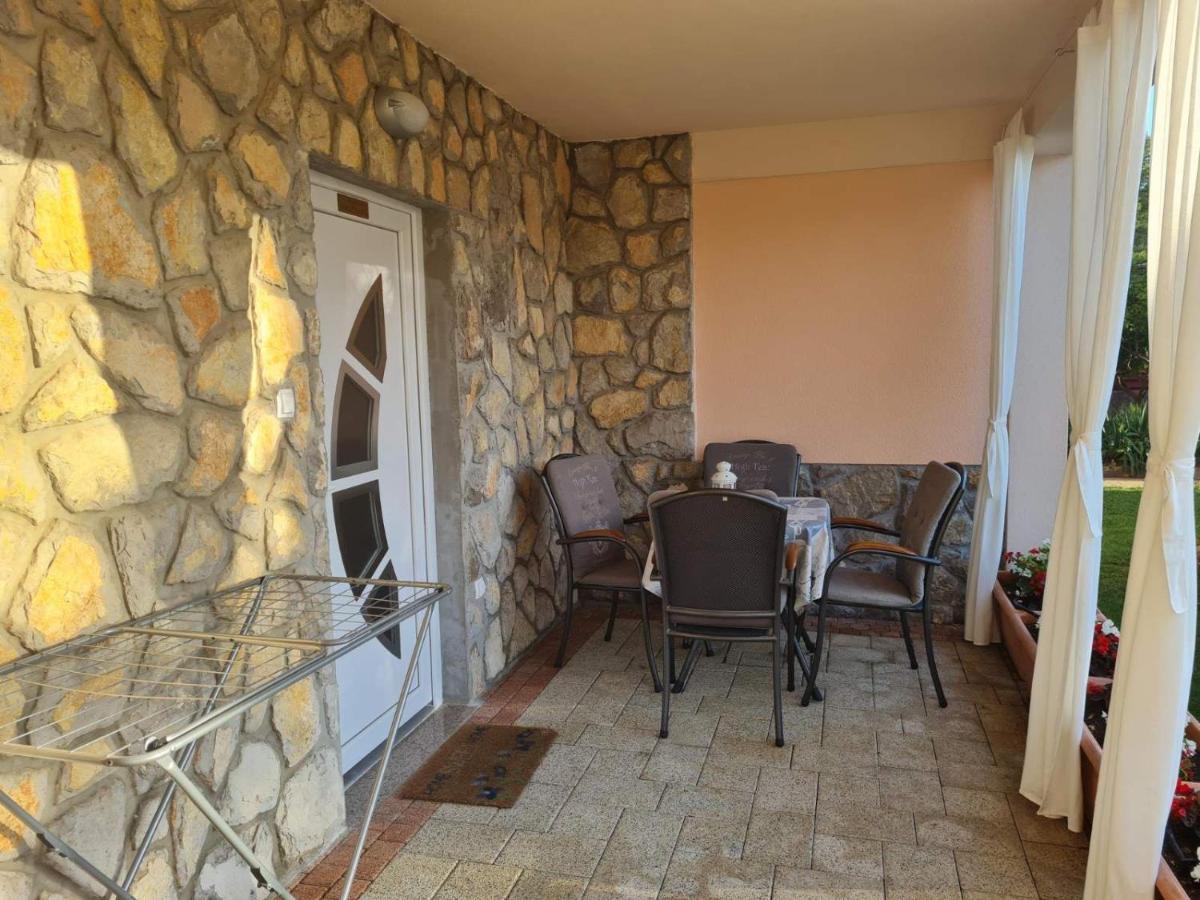 Apartman Ruza Krk Town Exterior foto