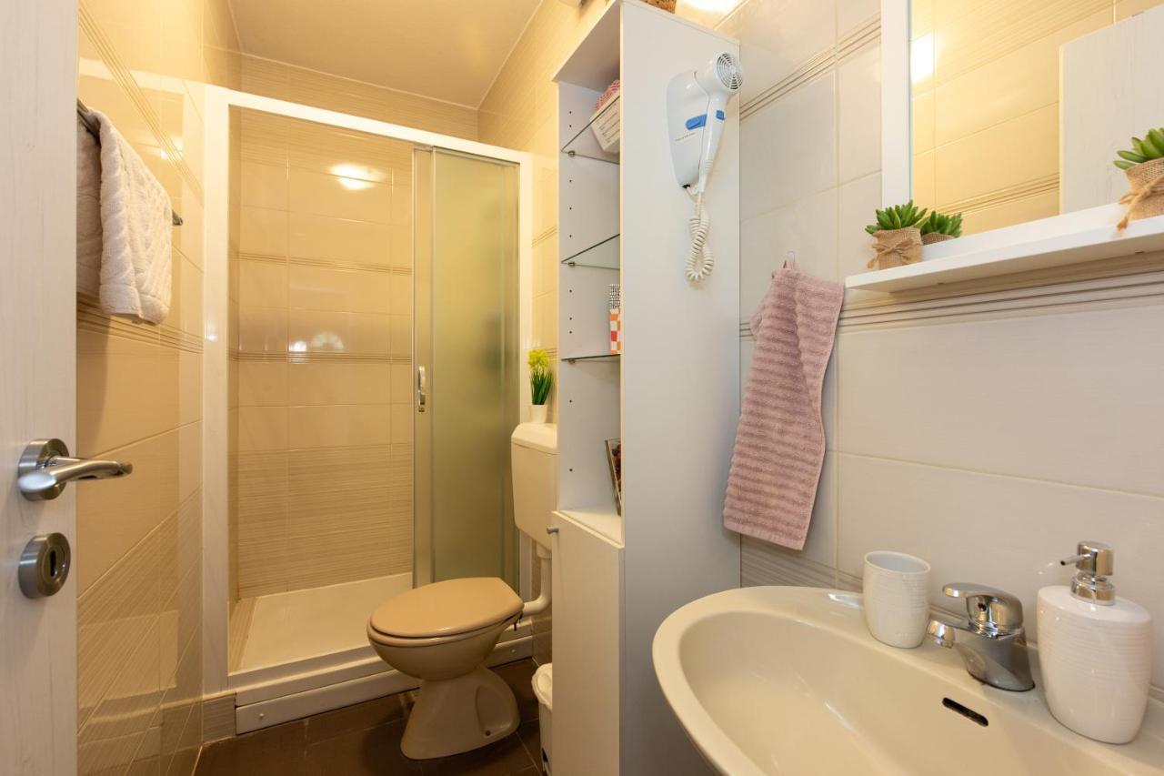 Apartman Ruza Krk Town Exterior foto